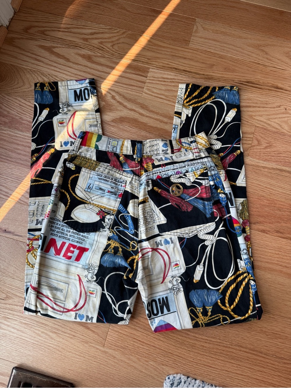 Vintage Moschino Jeans Size 28 Internet Computer Novelty Print Made in Italy - Picture 2 of 12